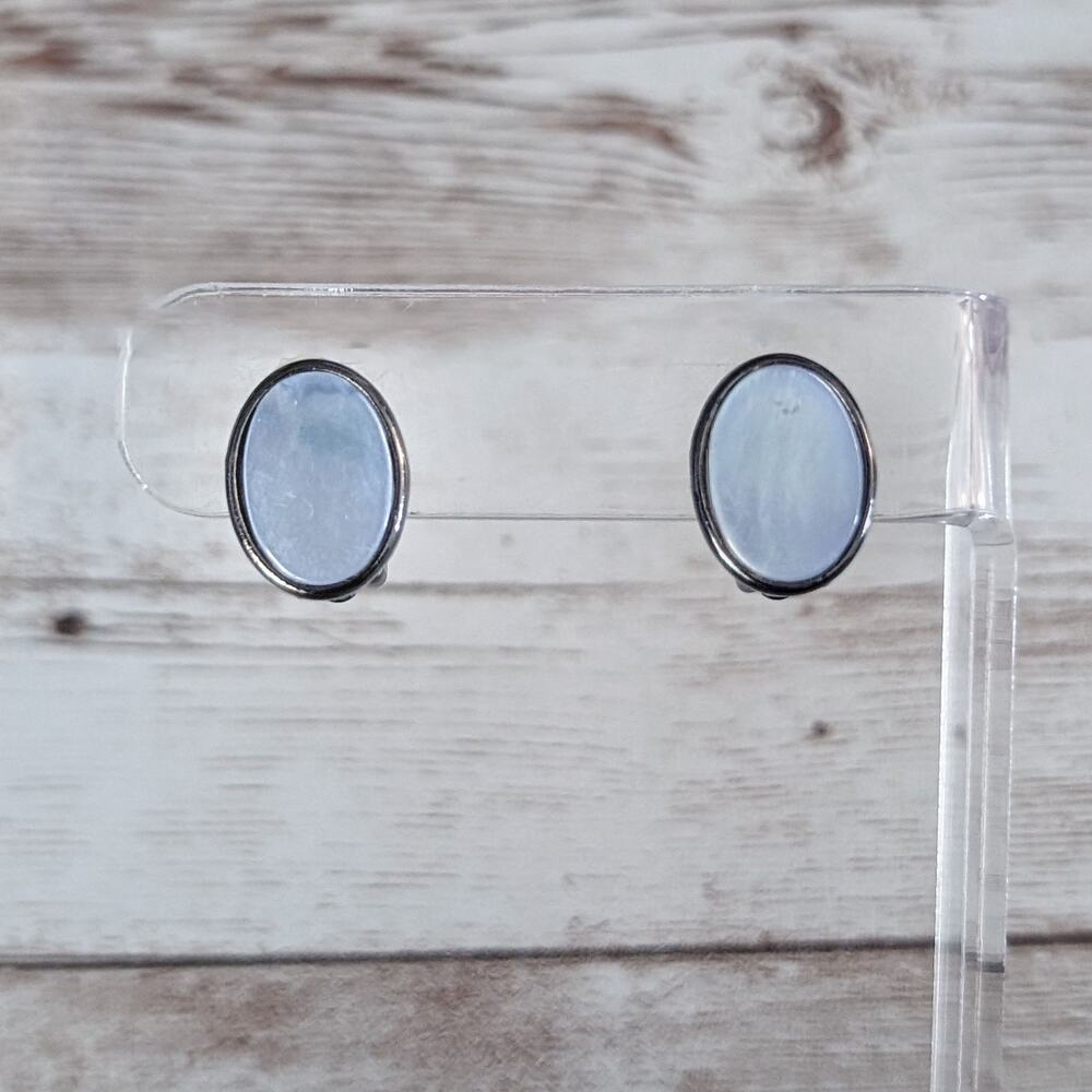Vintage Clip On Earrings - Dainty Blue 5/8"